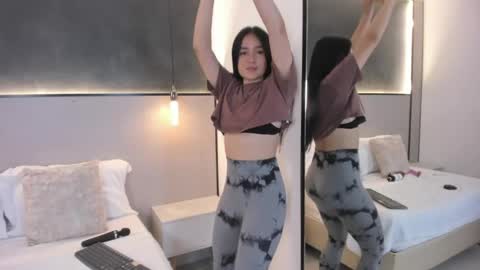 M I A online show from 05.19.26