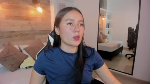 M I A online show from 07.15.26