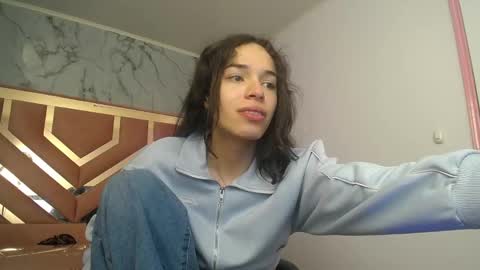 mia_swift_ch online show from 11.13.25