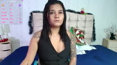 Mia  online show from 12.04.25