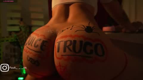 Snapshot of mia_v7 chatting on 10.31.25 Mia online show from 10.31.25