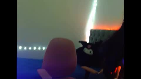 MIA VANTT online show from 03.14.26