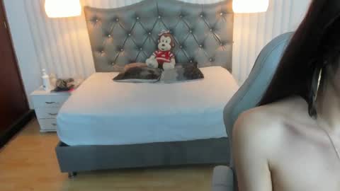 Snapshot of mia_vanucci chatting on 03.05.25 Mia Vanucci online show from 03.05.25