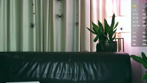 Mia online show from 10.24.25