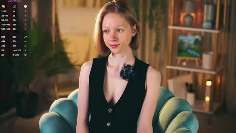 Snapshot of mia_vebes chatting on 05.07.26 Mia online show from 05.07.26