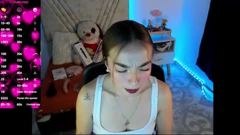 Mia Victoria online show from 07.22.26