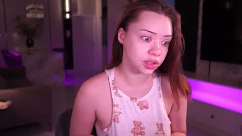 VixenMia online show from 12.21.25