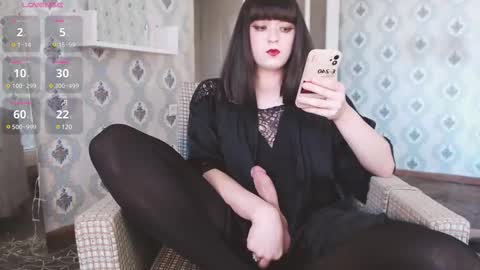 mia_wallase online show from 02.28.25