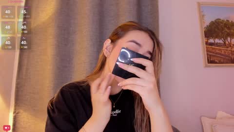 Snapshot of mia_white11 chatting on 01.29.25 Mia White online show from 01.29.25