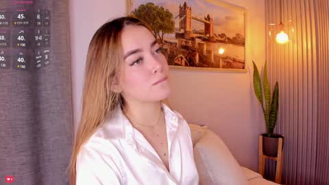 Snapshot of mia_white11 chatting on 02.03.25 Mia White online show from 02.03.25