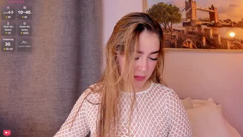 Snapshot of mia_white11 chatting on 02.07.25 Mia White online show from 02.07.25