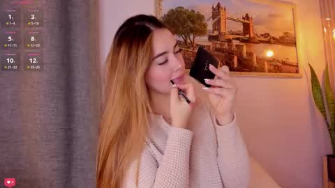 Snapshot of mia_white11 chatting on 02.13.25 Mia White online show from 02.13.25