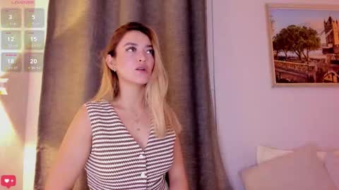 Snapshot of mia_white11 chatting on 10.30.25 Mia White online show from 10.30.25