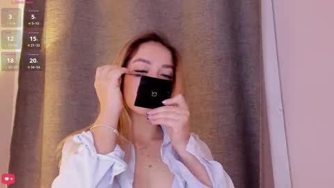 Snapshot of mia_white11 chatting on 11.24.25 Mia White online show from 11.24.25