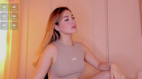 Mia White  online show from 04.29.26