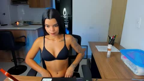    online show from 05.05.26