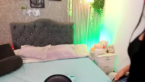 baby miaa online show from 03.20.26