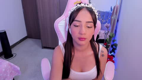 Snapshot of miaa_06 chatting on 01.16.25 mia  nicolle online show from 01.16.25