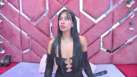 Snapshot of miaa_davis_ chatting on 05.24.26 miaa_davis_ online show from 05.24.26
