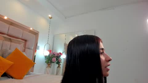 Mia  online show from 06.13.26