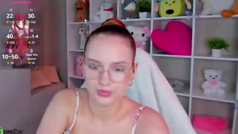 Mia online show from 06.11.26