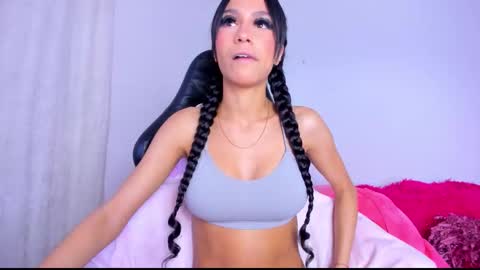 Snapshot of miaa_lovee6969 chatting on 12.04.25 miaa_lovee6969 online show from 12.04.25