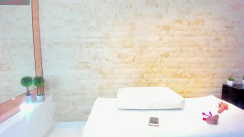 Miaa  online show from 01.11.25