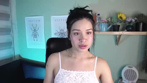 Snapshot of miaa_rose__ chatting on 11.14.25 Miaa online show from 11.14.25