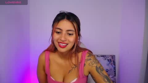 Snapshot of miaaa_mo chatting on 05.15.26 Ma online show from 05.15.26
