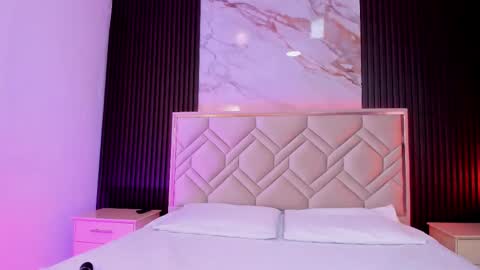 Miaa Farrel online show from 09.08.25