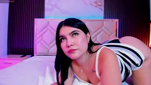 Miaa Farrel online show from 09.09.25