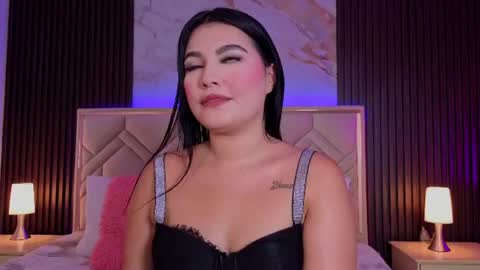 Snapshot of miaafarrel chatting on 07.24.26 Miaa Farrel online show from 07.24.26