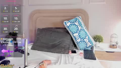 miaaffox online show from 03.08.26