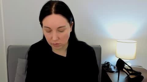 Mia online show from 03.17.26