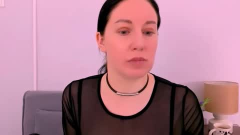 Mia online show from 04.29.26