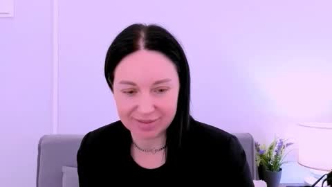 Mia online show from 05.14.26