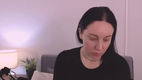 Mia online show from 05.18.26