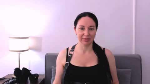 Mia online show from 07.18.26
