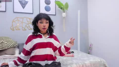 Snapshot of miaamane chatting on 01.09.25 Mia online show from 01.09.25