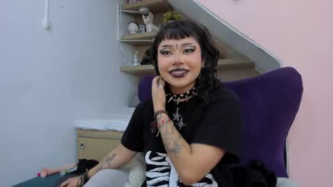 Snapshot of miaamane chatting on 01.24.25 Mia online show from 01.24.25