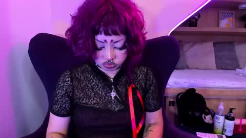 Snapshot of miaamane chatting on 02.09.25 Mia online show from 02.09.25