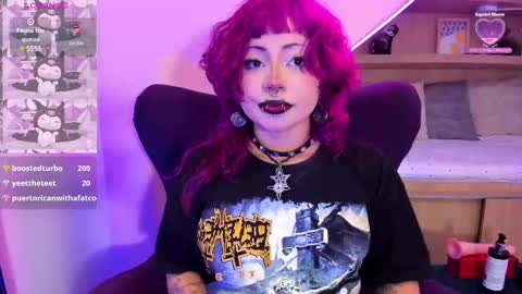 Snapshot of miaamane chatting on 02.11.25 Mia online show from 02.11.25