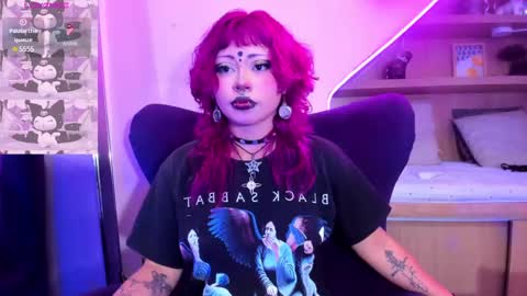 Snapshot of miaamane chatting on 02.13.25 Mia online show from 02.13.25