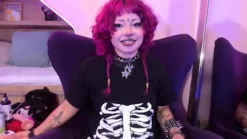 Snapshot of miaamane chatting on 02.20.25 Mia online show from 02.20.25