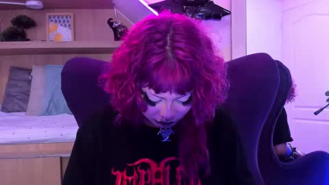 Snapshot of miaamane chatting on 02.22.25 Mia online show from 02.22.25