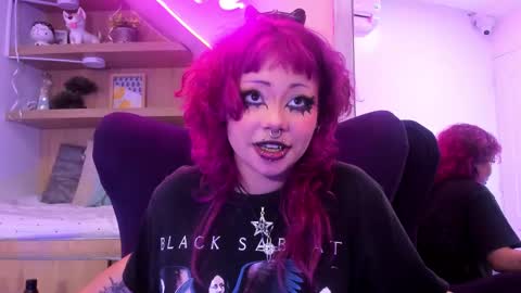 Snapshot of miaamane chatting on 02.23.25 Mia online show from 02.23.25