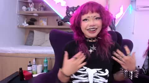 Snapshot of miaamane chatting on 02.28.25 Mia online show from 02.28.25