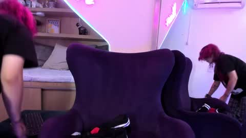 Snapshot of miaamane chatting on 03.05.25 Mia online show from 03.05.25