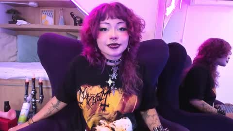 Snapshot of miaamane chatting on 03.07.25 Mia online show from 03.07.25