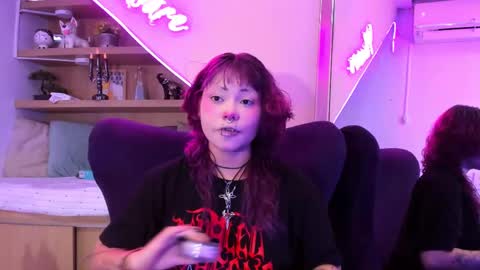 Snapshot of miaamane chatting on 03.12.25 Mia online show from 03.12.25